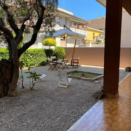 Con Giardino A Cinque Passi Dal Mare *