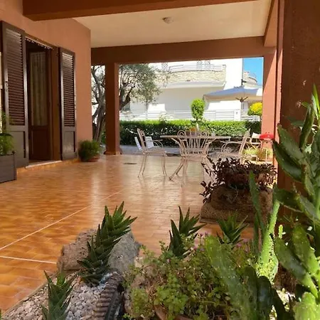 Апартаменты Con Giardino A Cinque Passi Dal Mare Розето-дельи-Абруцци
