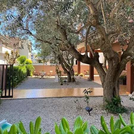 Con Giardino A Cinque Passi Dal Mare Апартаменты